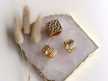PURE PYRAMID RING