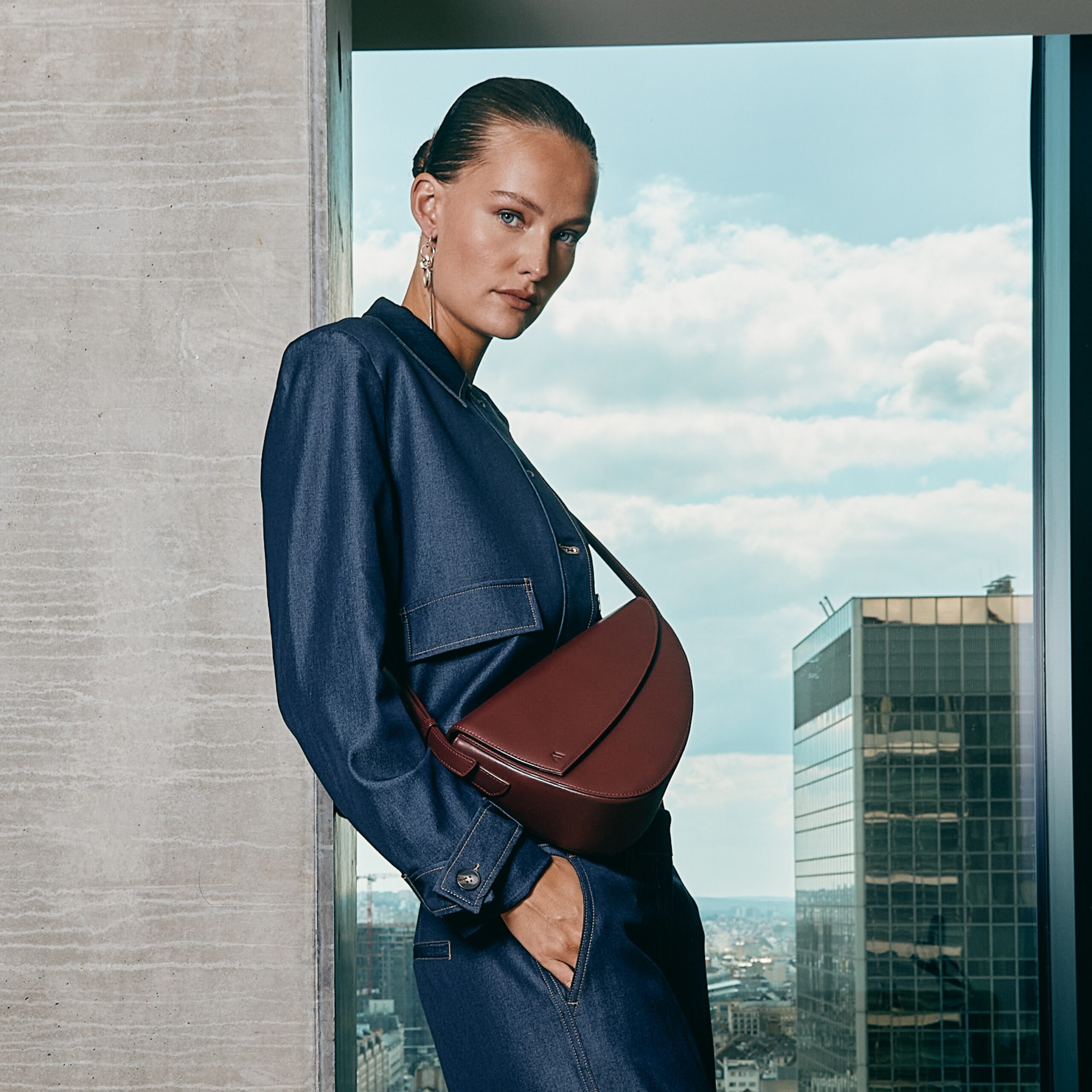 KAAI Modern Leather Cross Body Bag