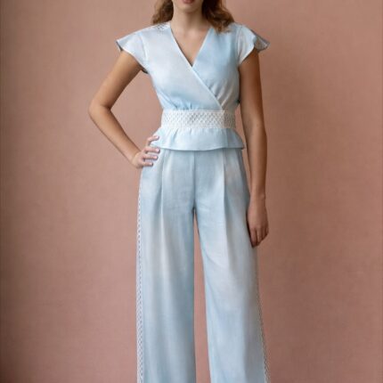 A Mere Co - Blue Ombre Linen Lifestyle