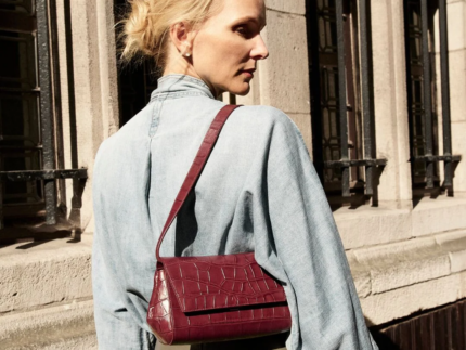 KAAI Ikon Clutch Leather Croco Embossed Merlot